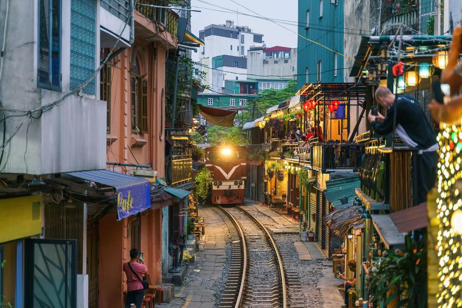 Annam - Near Train Street *